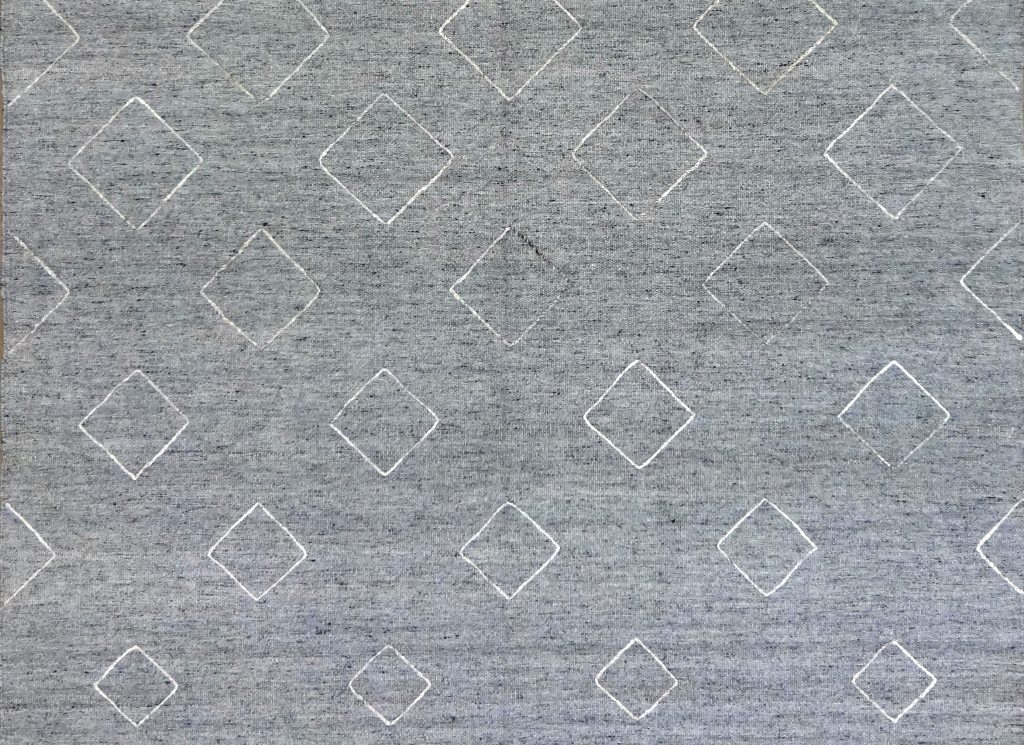 Tappeti geometrici: un design a cavallo tra classico e contemporaneo ADAMELLO TAPPETI tappeto orientale kilim contemporaneo geometrico grigio minimalista